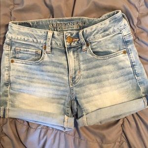 size 2 super super stretch American eagle shorts